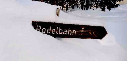 Schild Rodelbahn fotografiert von Magnus Rodelsport